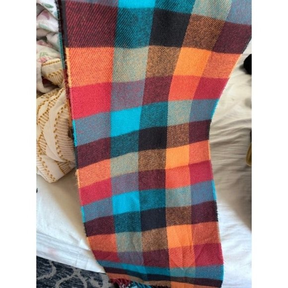 Softer than Cashmere Wool Touch Tassel Ends Plaid Check Solid Scarf - Picture 2 of 2